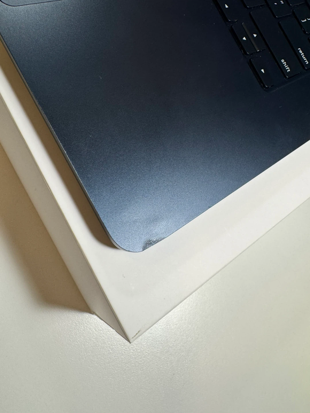 Apple MacBook Air 13-inch M2 8GB RAM 2023