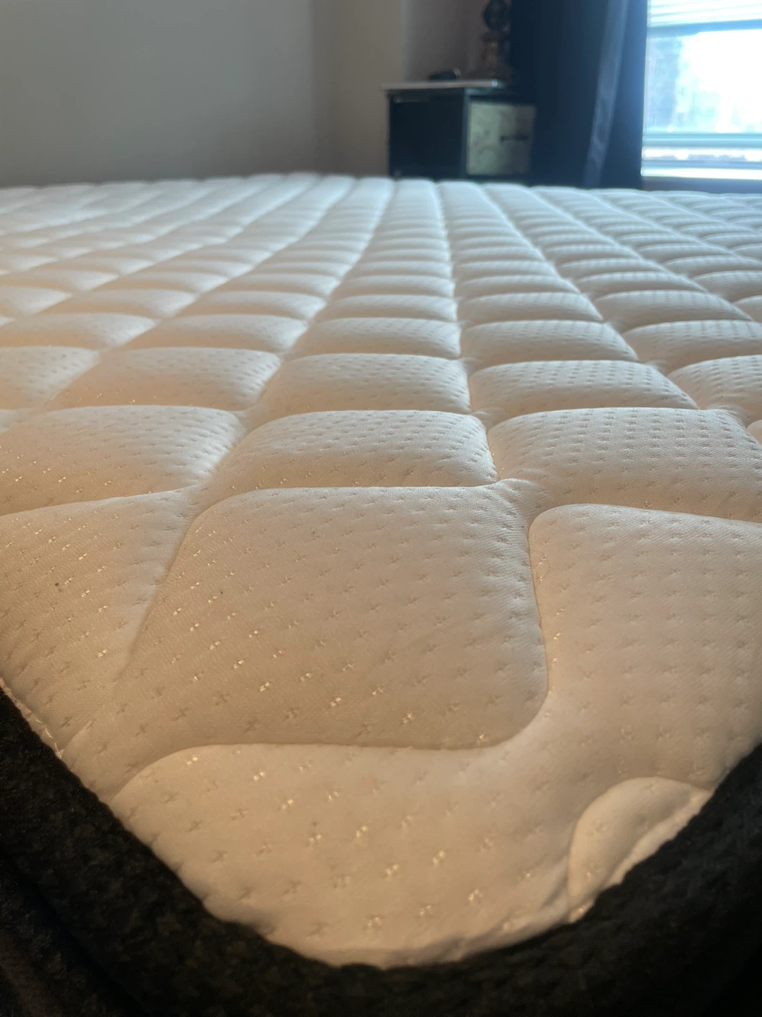 Queen Hybrid Mattress - Like New! - photo 2