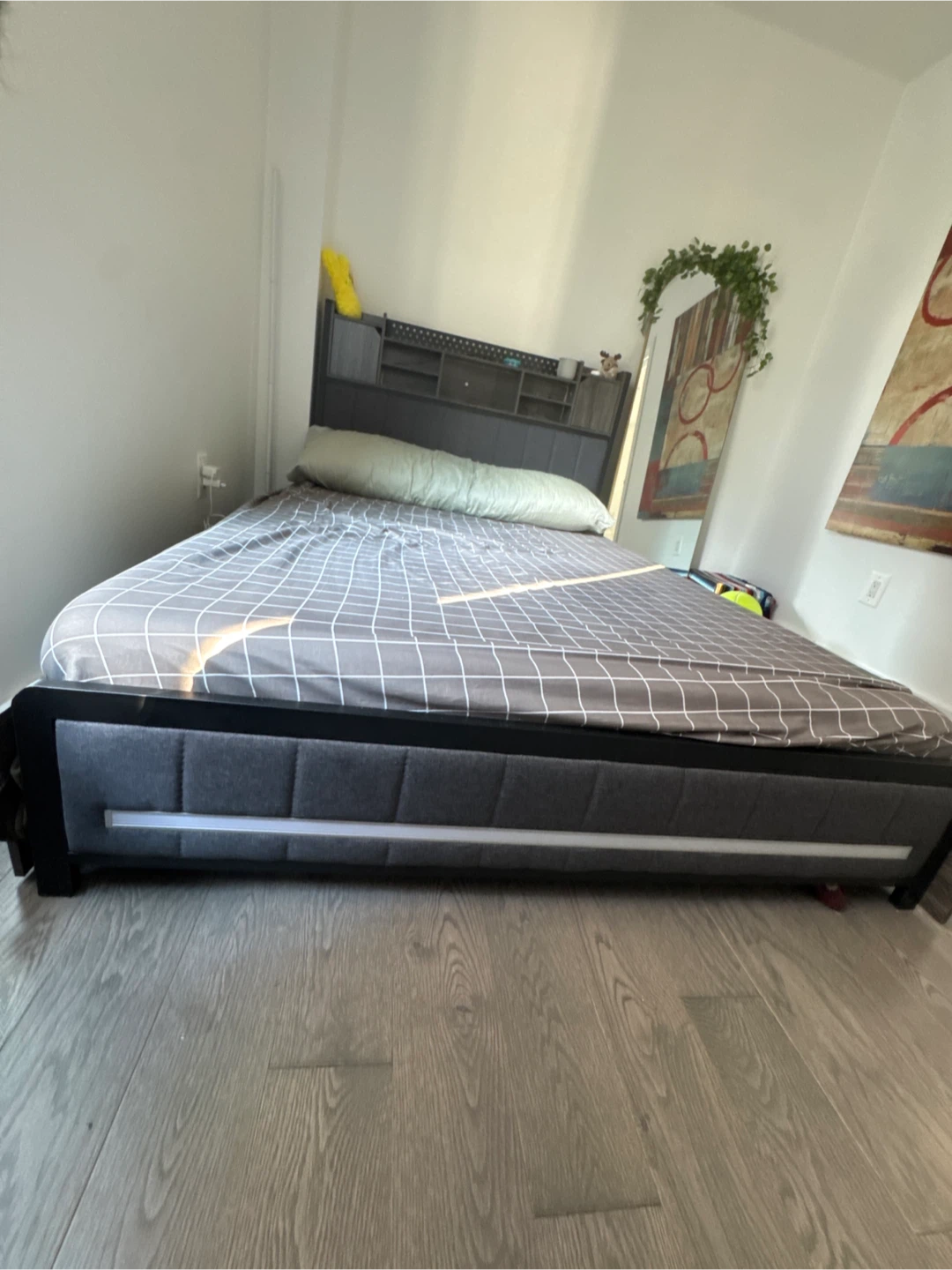 Modern Platform Bed Frame with Storage Headboard - photo 3