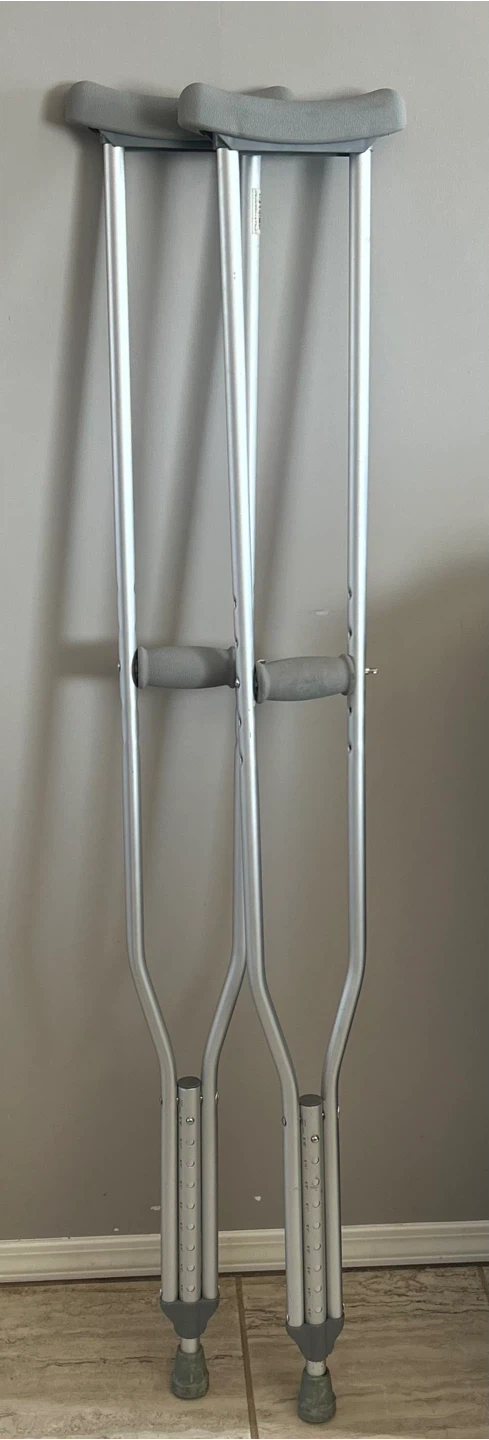 Adjustable Aluminum Crutches