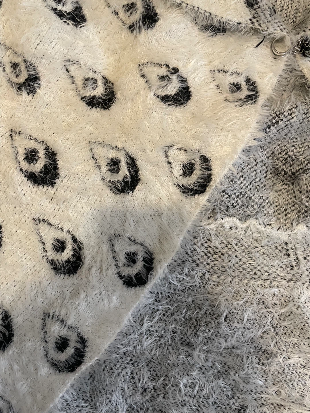 Cute White & Black Patterned Fuzzy Scarf with Detachable Brooch - photo 3