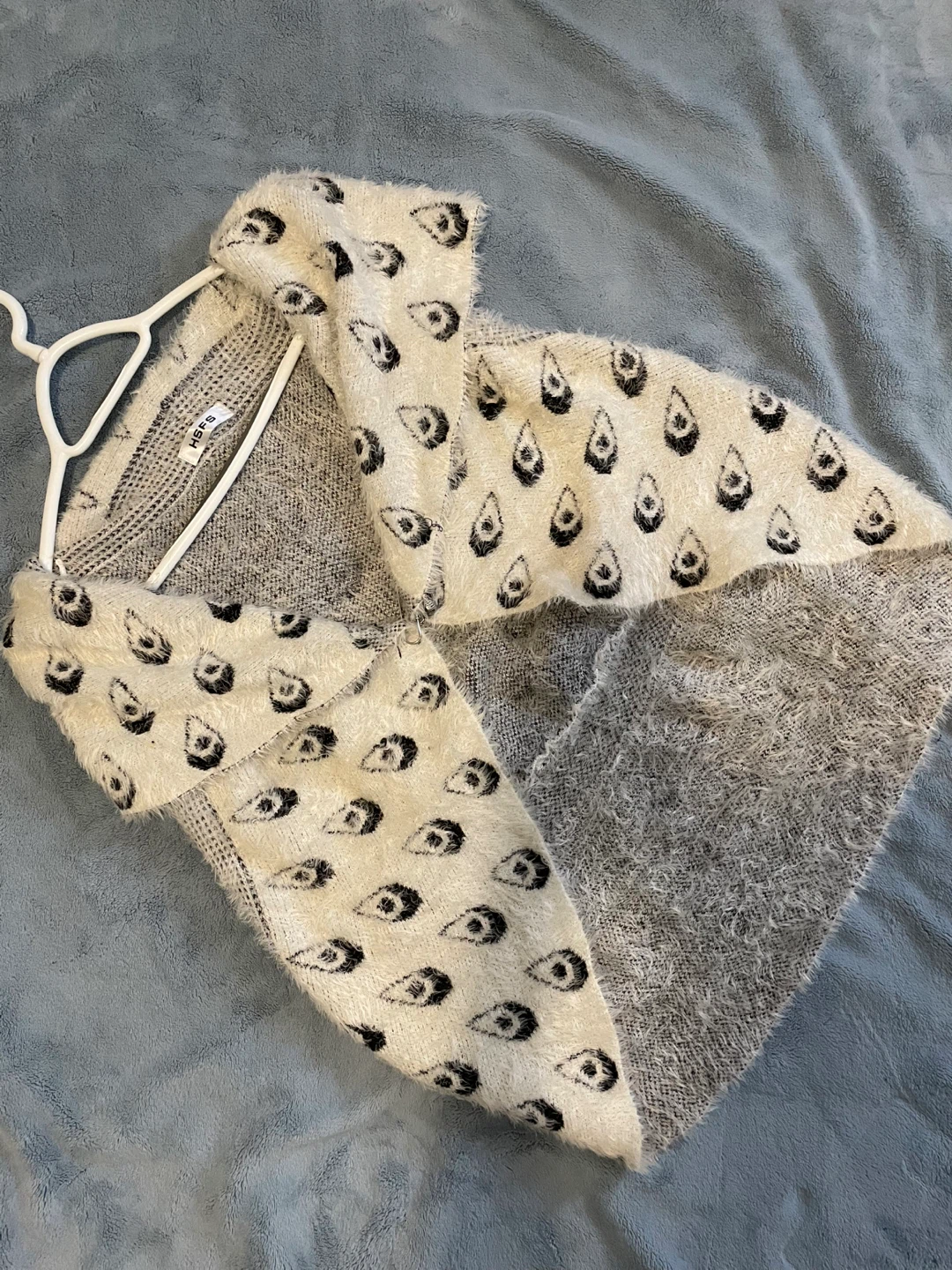 Cute White & Black Patterned Fuzzy Scarf with Detachable Brooch