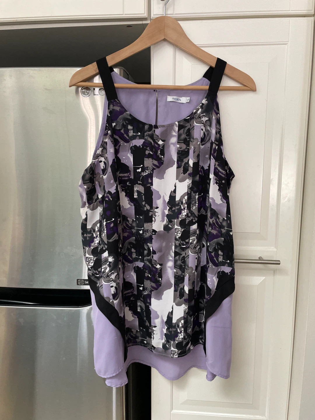 Ricki’s Women's Sleeveless Floral Print Blouse - Lavender/Purple