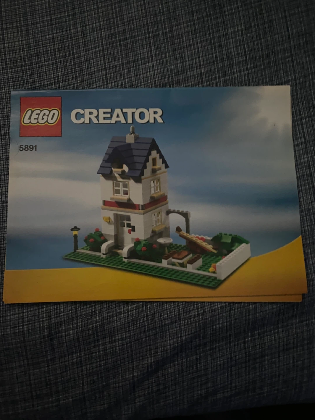 LEGO Creator 5891 Instructions - photo 2