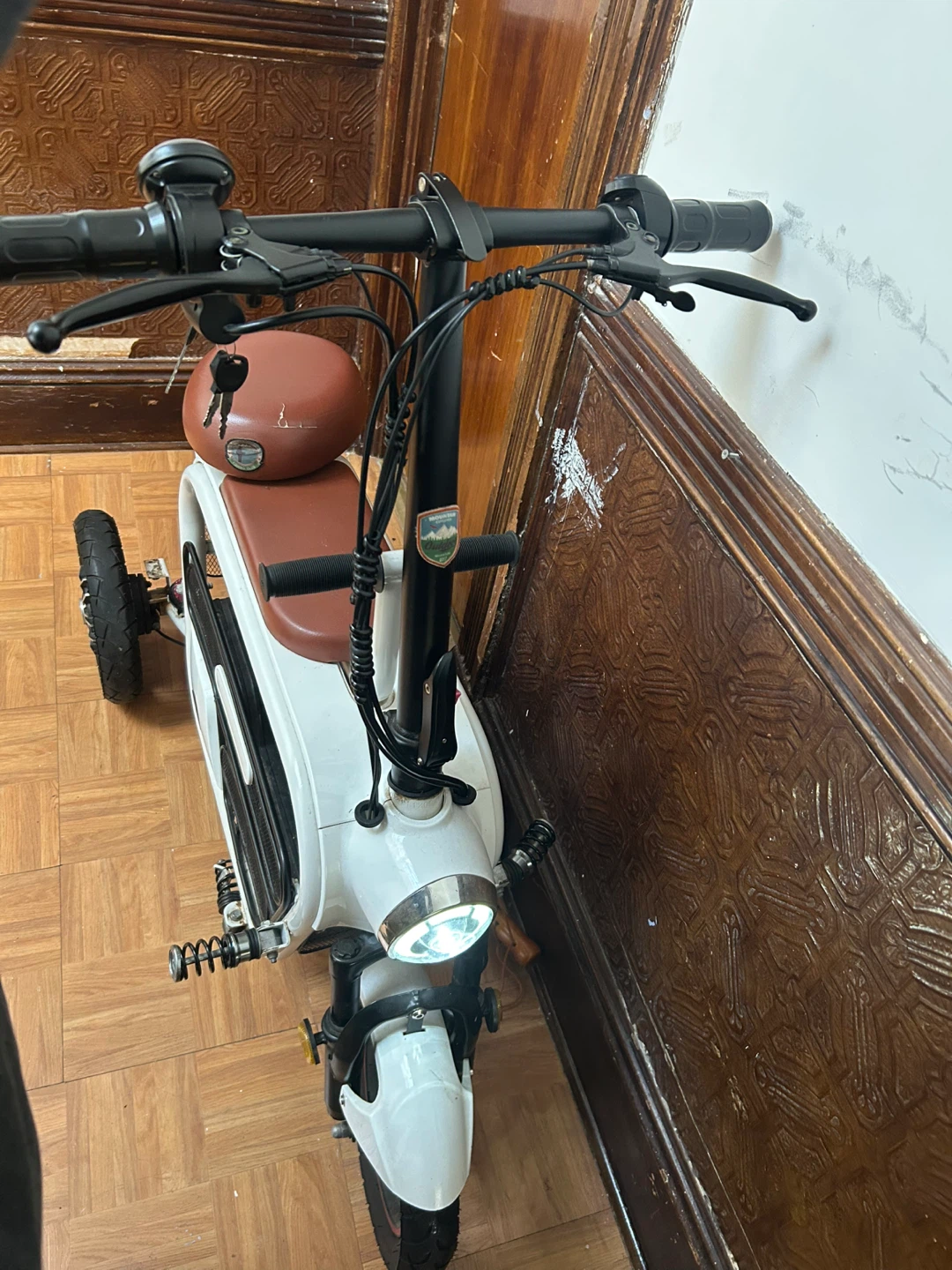 White Electric Scooter with Digital Display - photo 2
