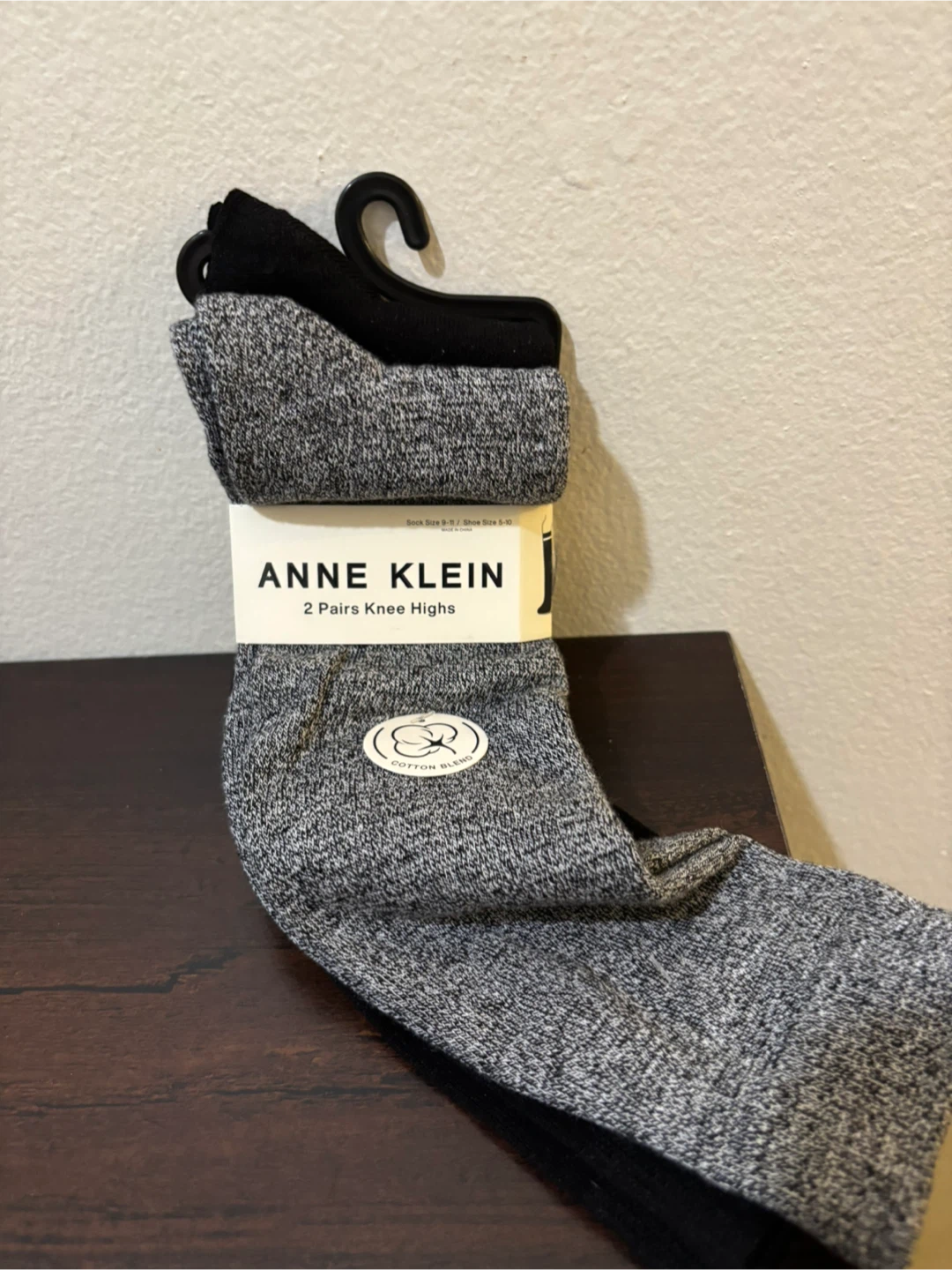 NEW Anne Klein 2 Pairs Knee High Socks in Grey/Blk