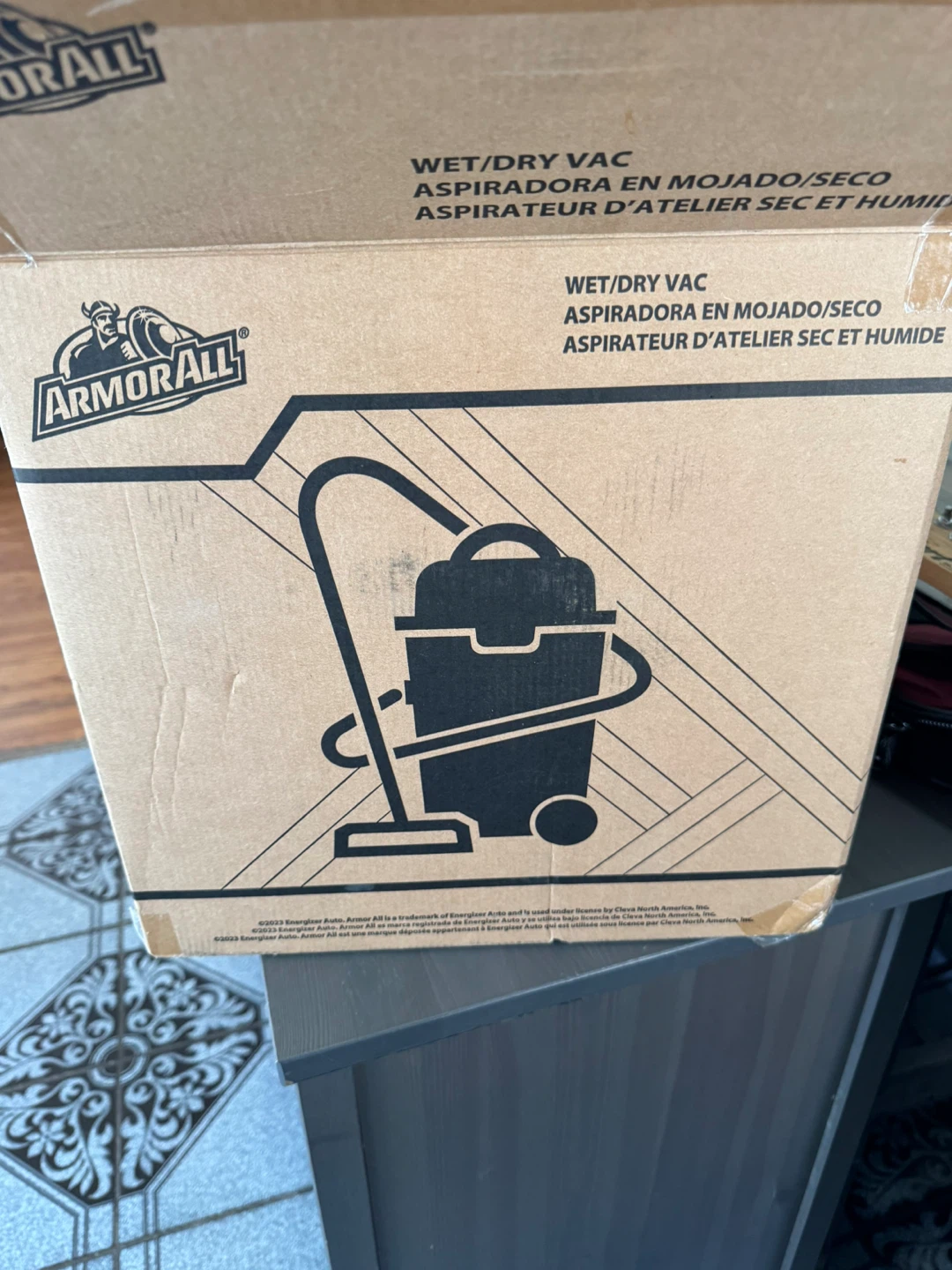 Armor All 2.5 Gallon Wet/Dry Vac - photo 2