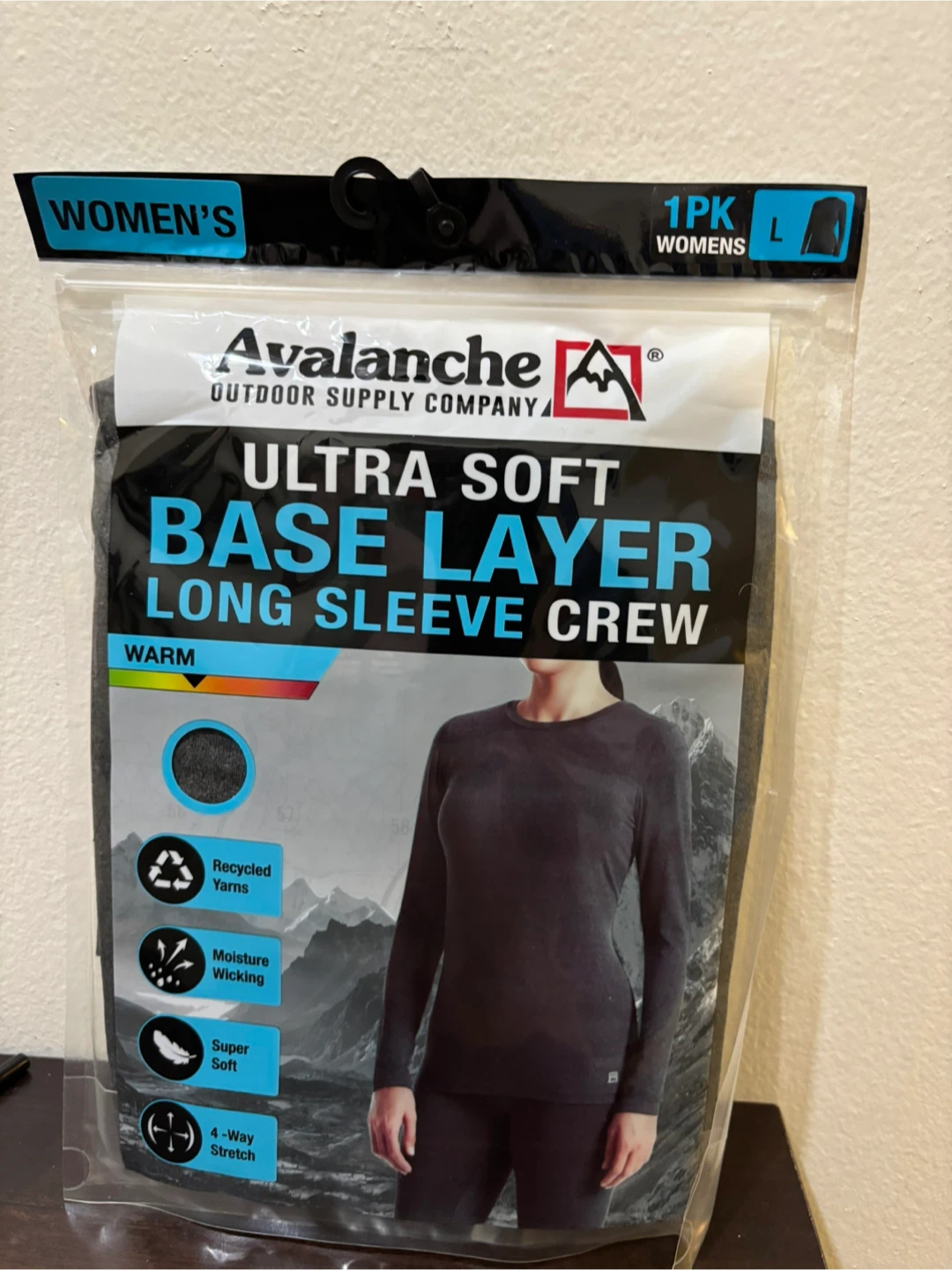 NEW Avalanche Women's Ultra Soft Long Sleeve Crew, Size L