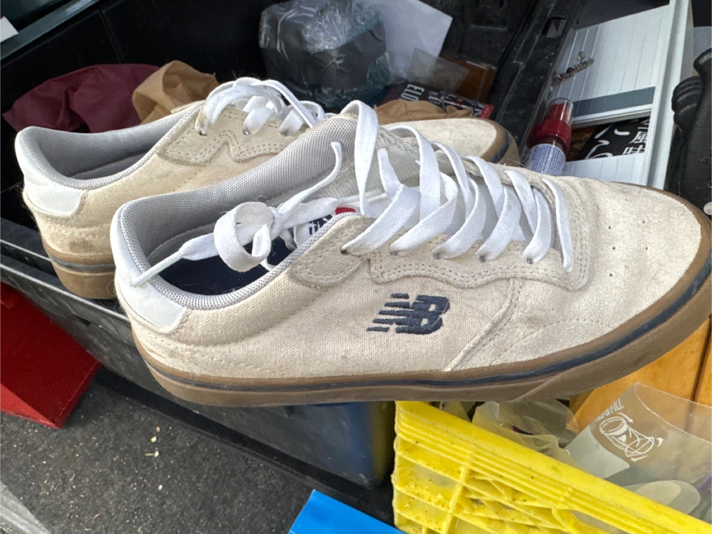 New Balance AM232WH Skate Shoes