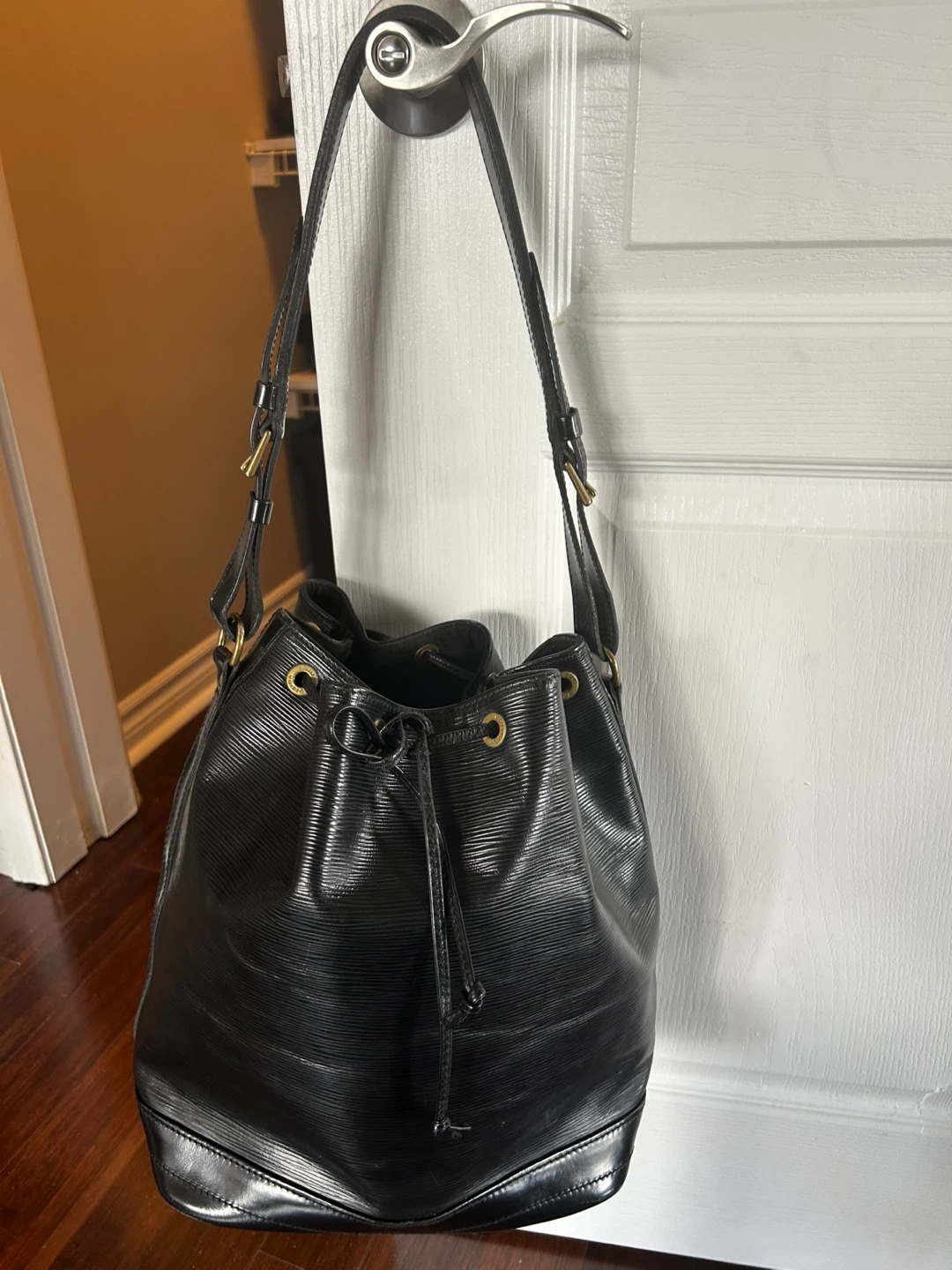 Louis Vuitton Epi Leather Bag - photo 2