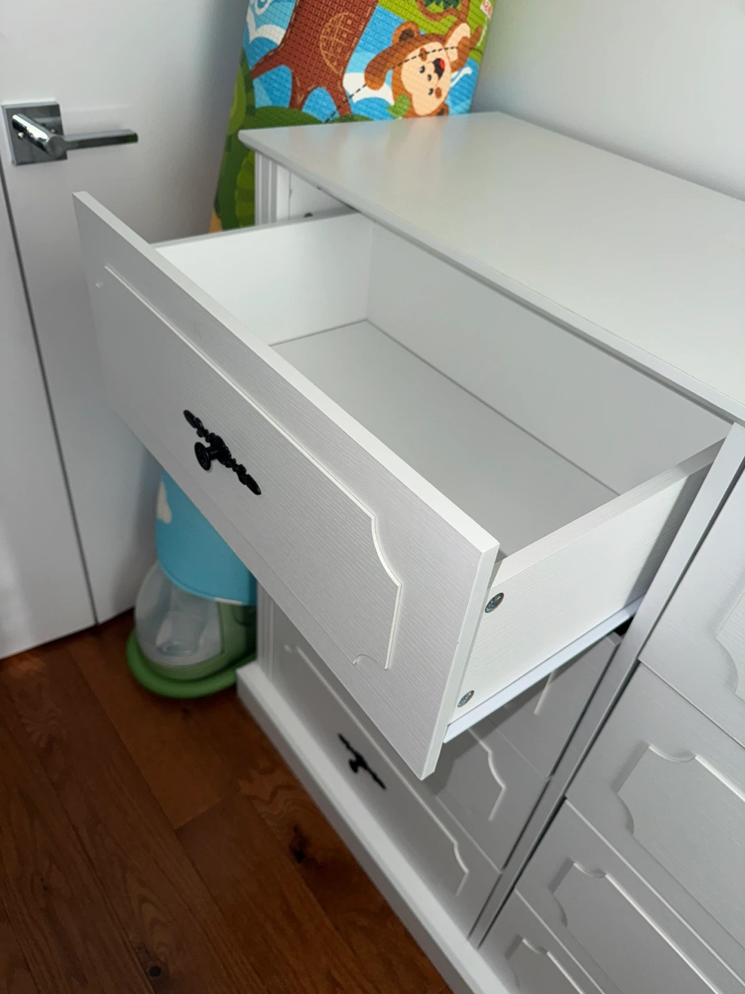 Finetone, White wood 8-Drawer Dresser Chest - photo 3