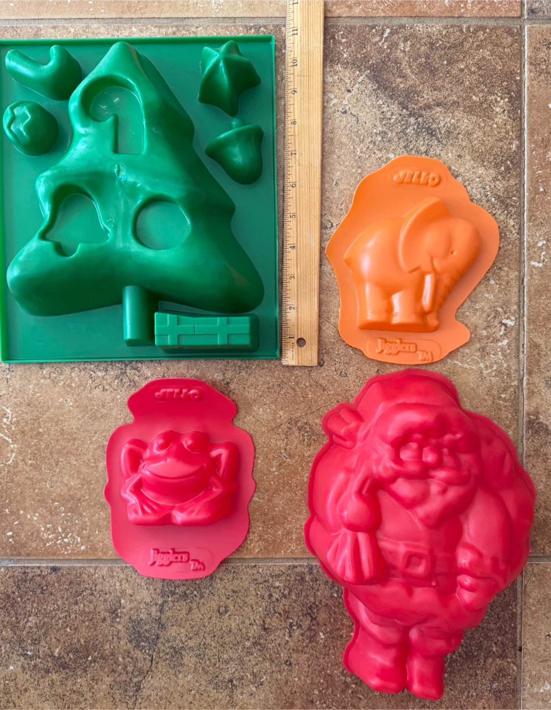 Jell-O Mold Set - Santa, Elephant, Frog, Christmas Tree