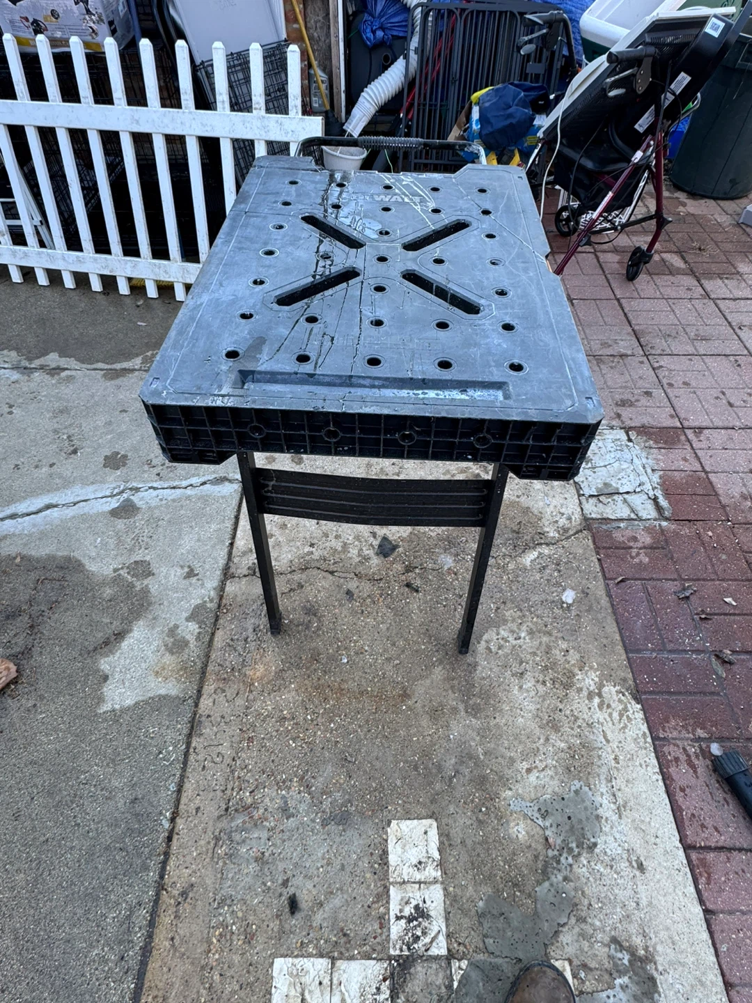 DEWALT Folding Work Table Sawhorse Jobsite Portable Workbench - photo 2