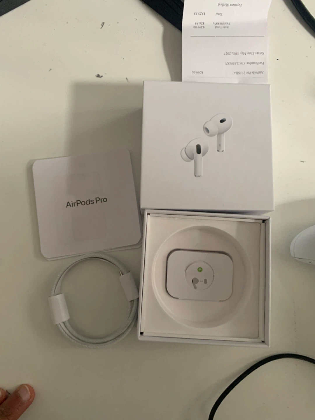 Apple AirPods Pro (2nd generation) with MagSafe Charging Case - photo 2