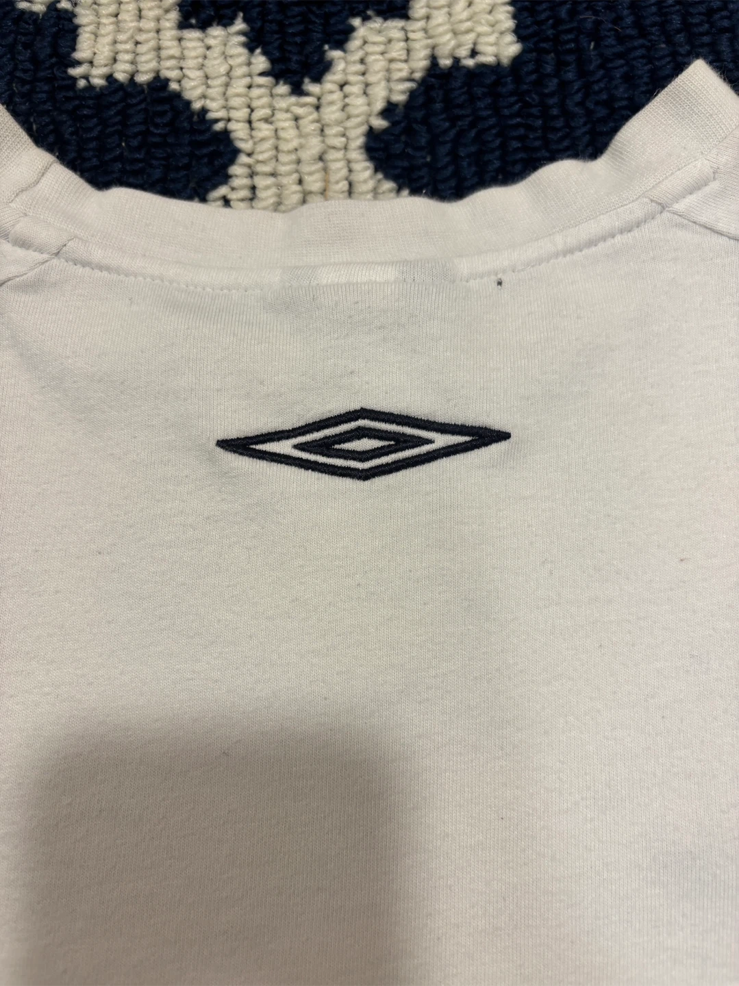 Umbra White T-Shirt (Large) - photo 4