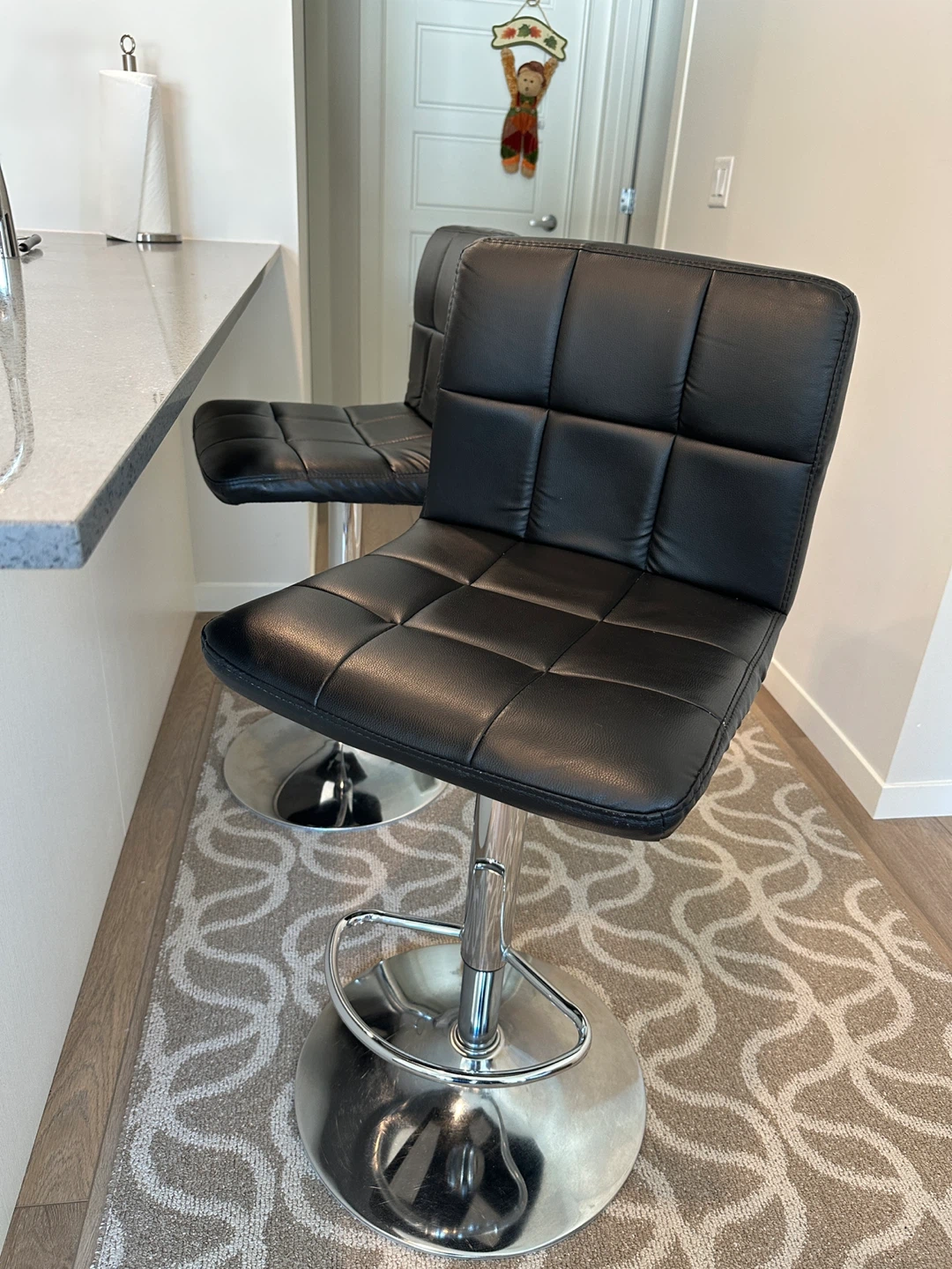 2 Bar Stools – Like New - photo 2