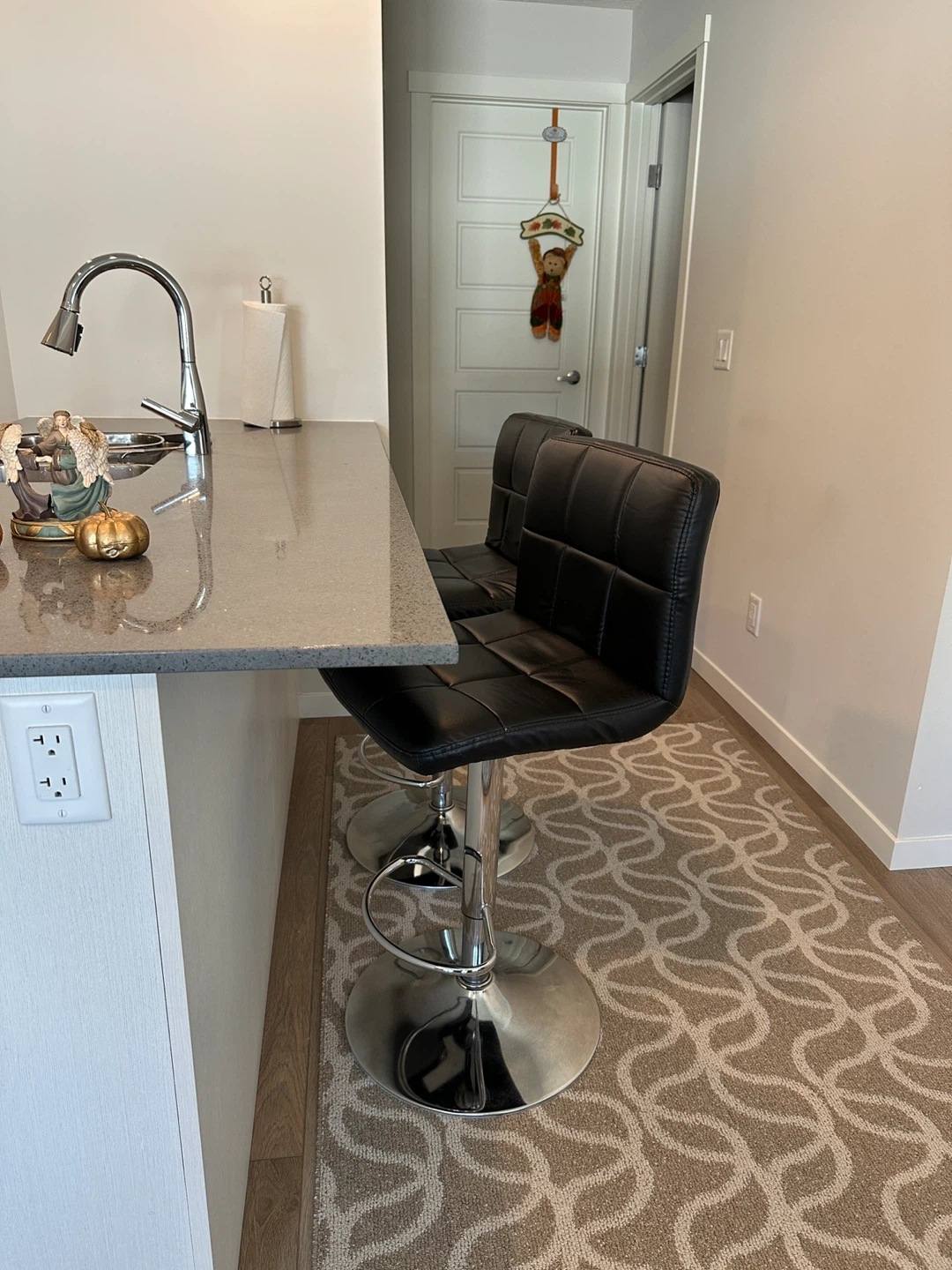 2 Bar Stools – Like New - photo 3
