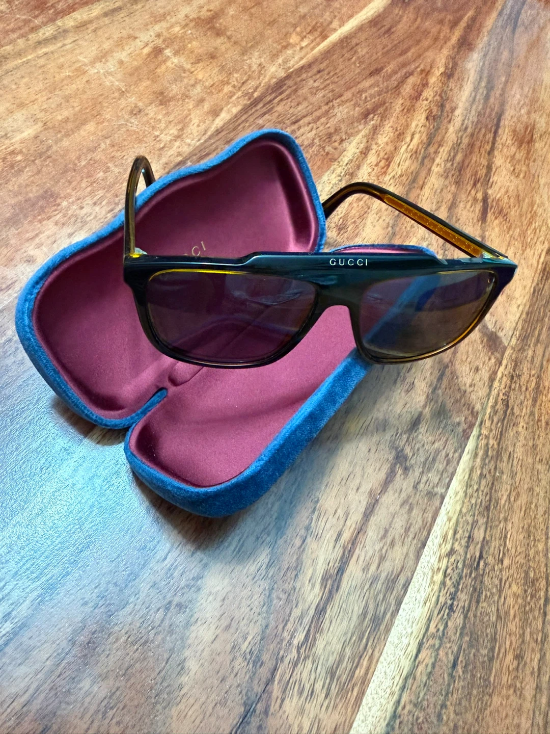 Gucci Sunglasses for men - photo 3