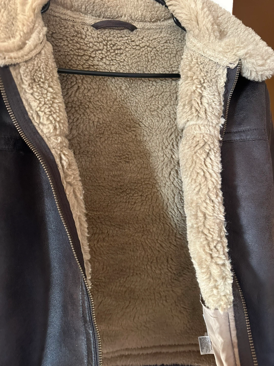 Old Navy Faux Leather Sherpa Lined Jacket - Size M - photo 4