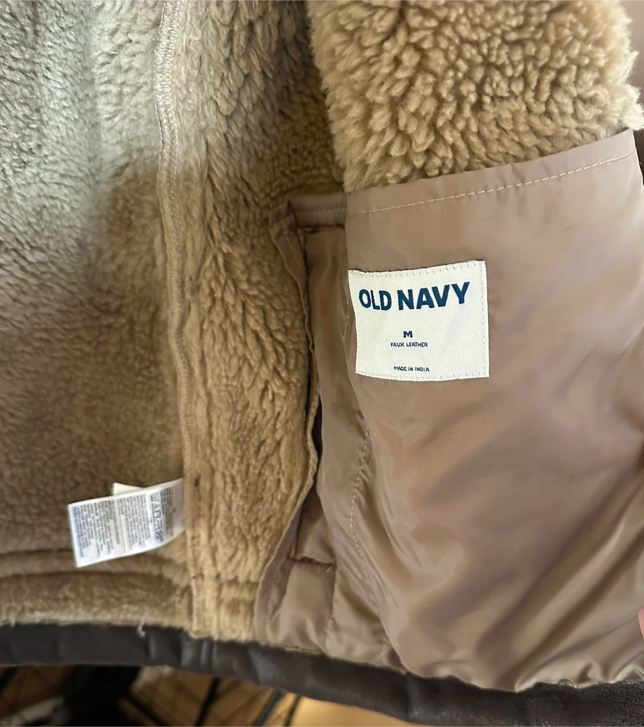 Old Navy Faux Leather Sherpa Lined Jacket - Size M - photo 5