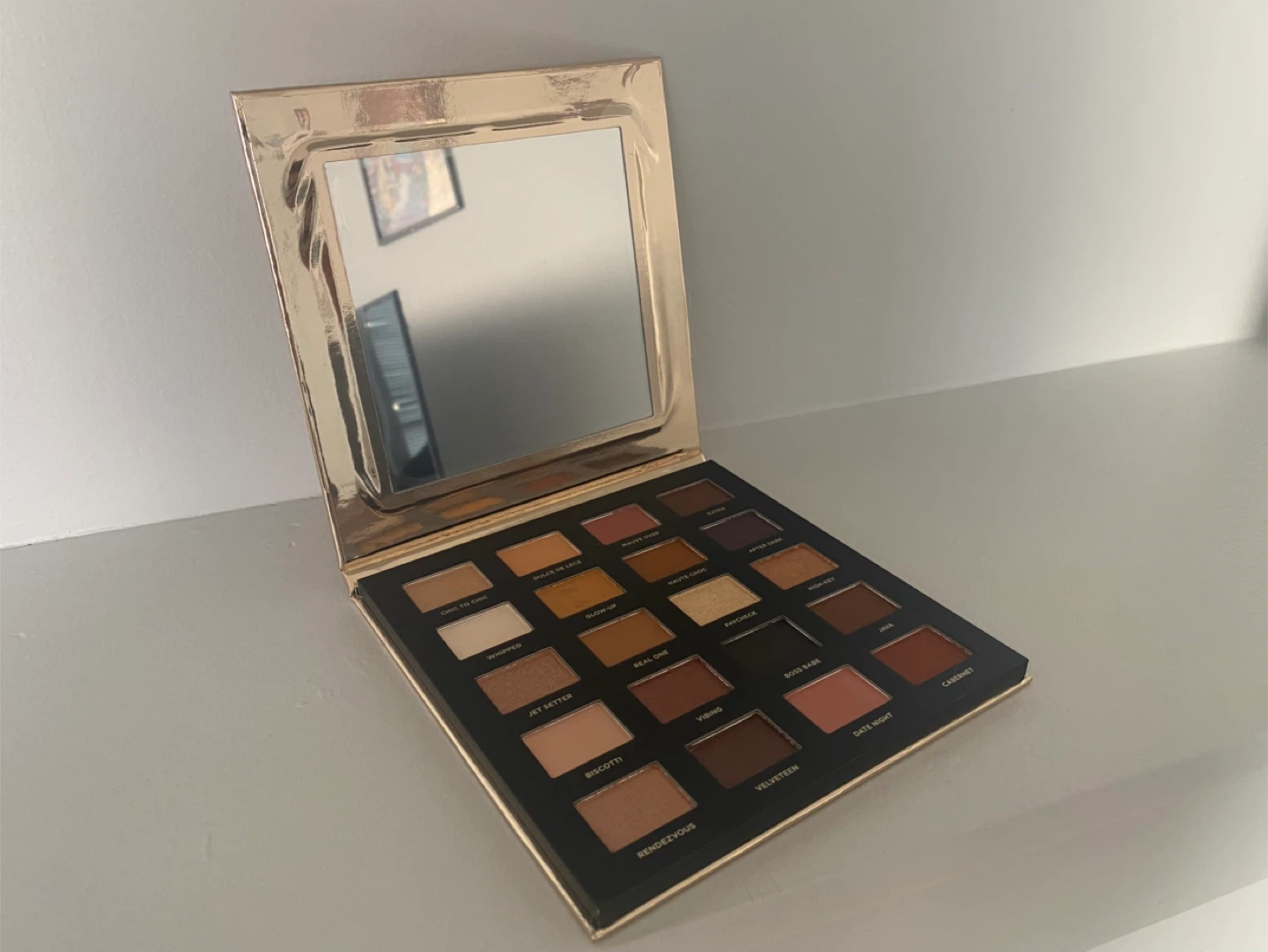 ICONIC LONDON Booming & Gleaming Eyeshadow Palette - photo 2