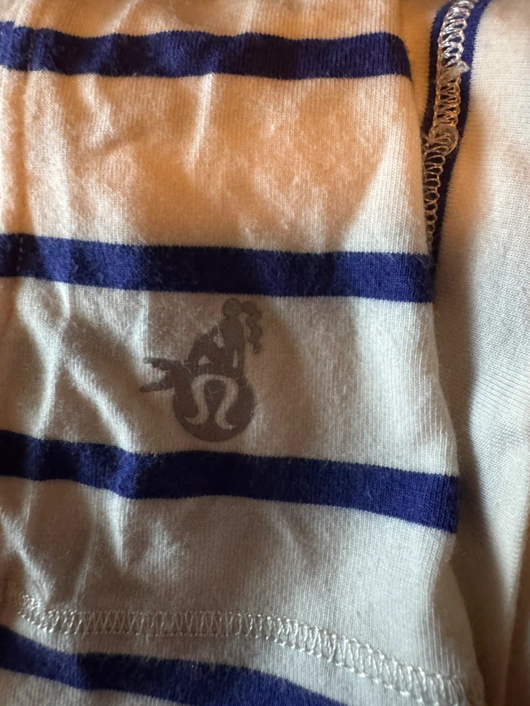Lululemon Striped T-Shirt with 'VOLUNCHEER' Graphic - photo 3