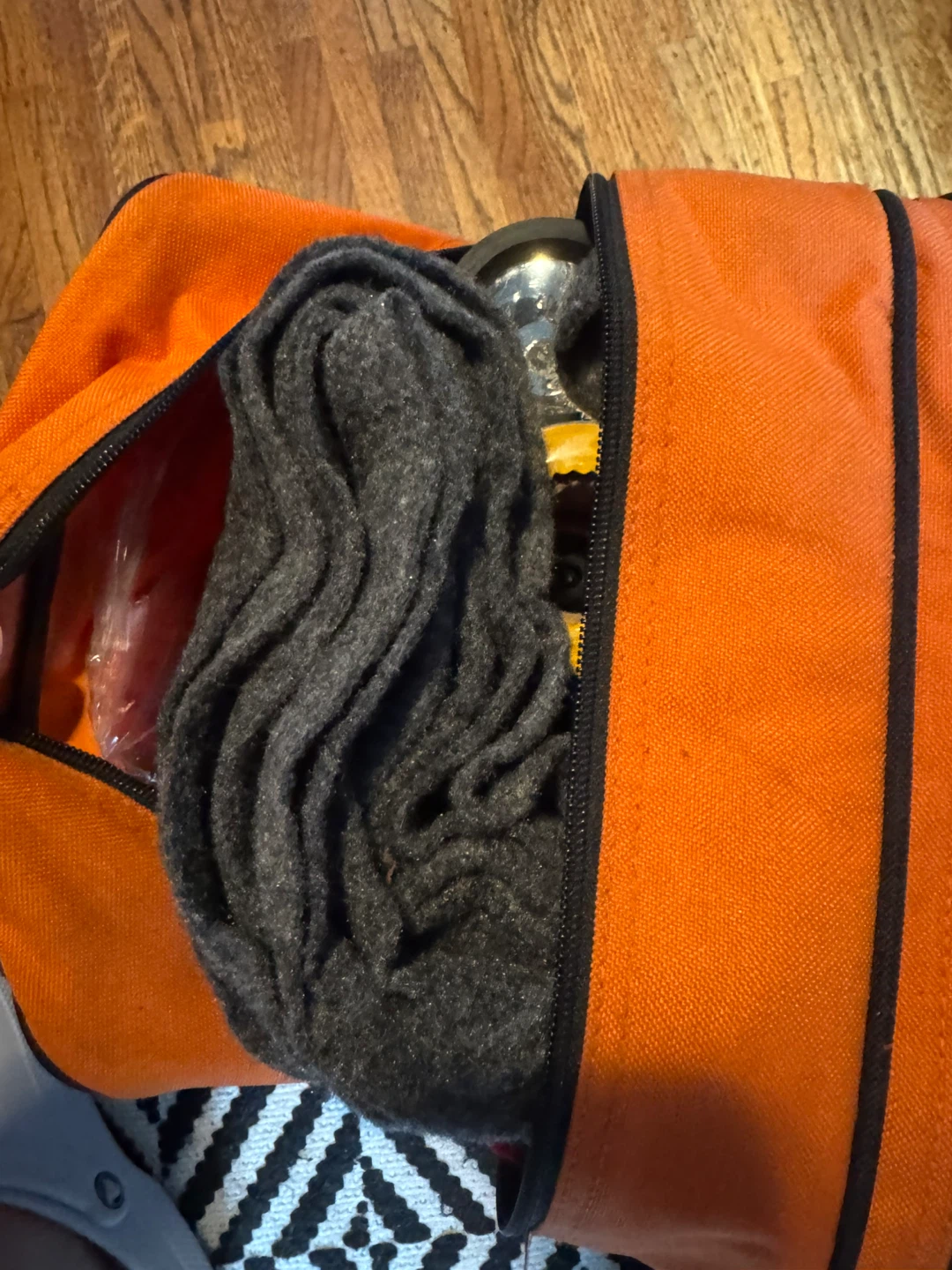 Roadside Emergency Preparedness Bag -new - photo 2