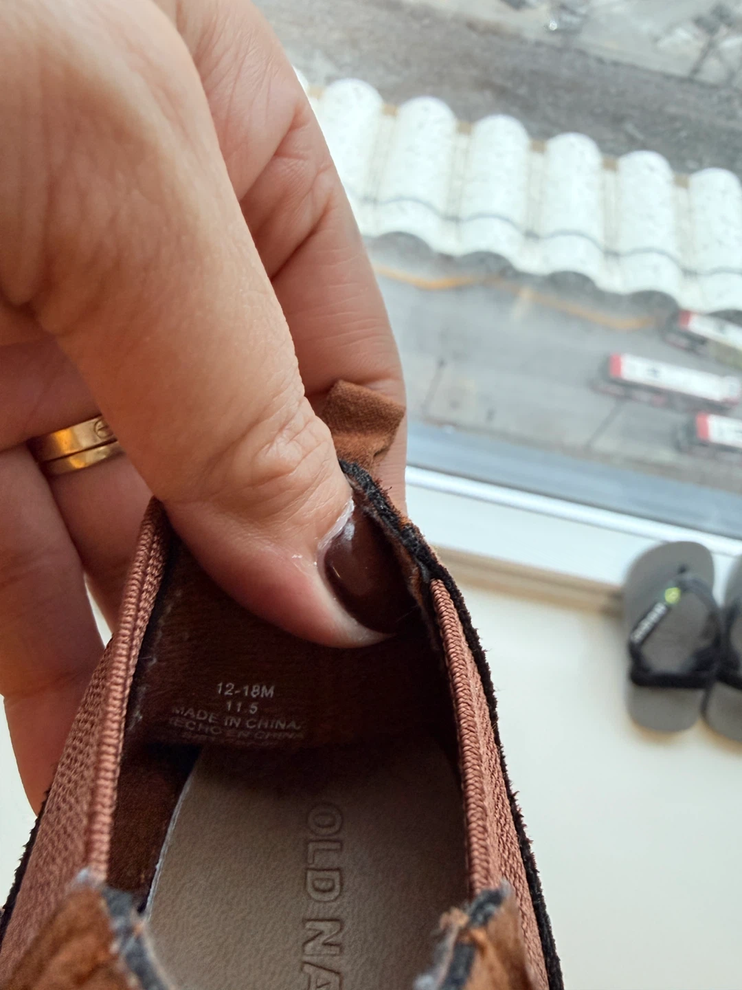 Old Navy Brown Suede Slip-On Shoes - 12-18 Months - photo 3