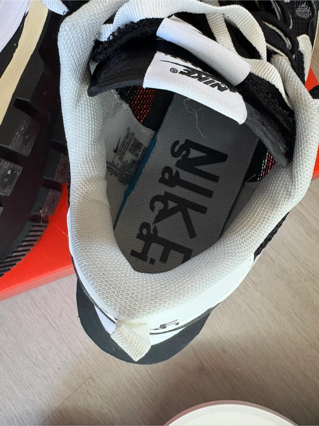 Nike Sacai Vaporwaffle Sneakers - photo 3