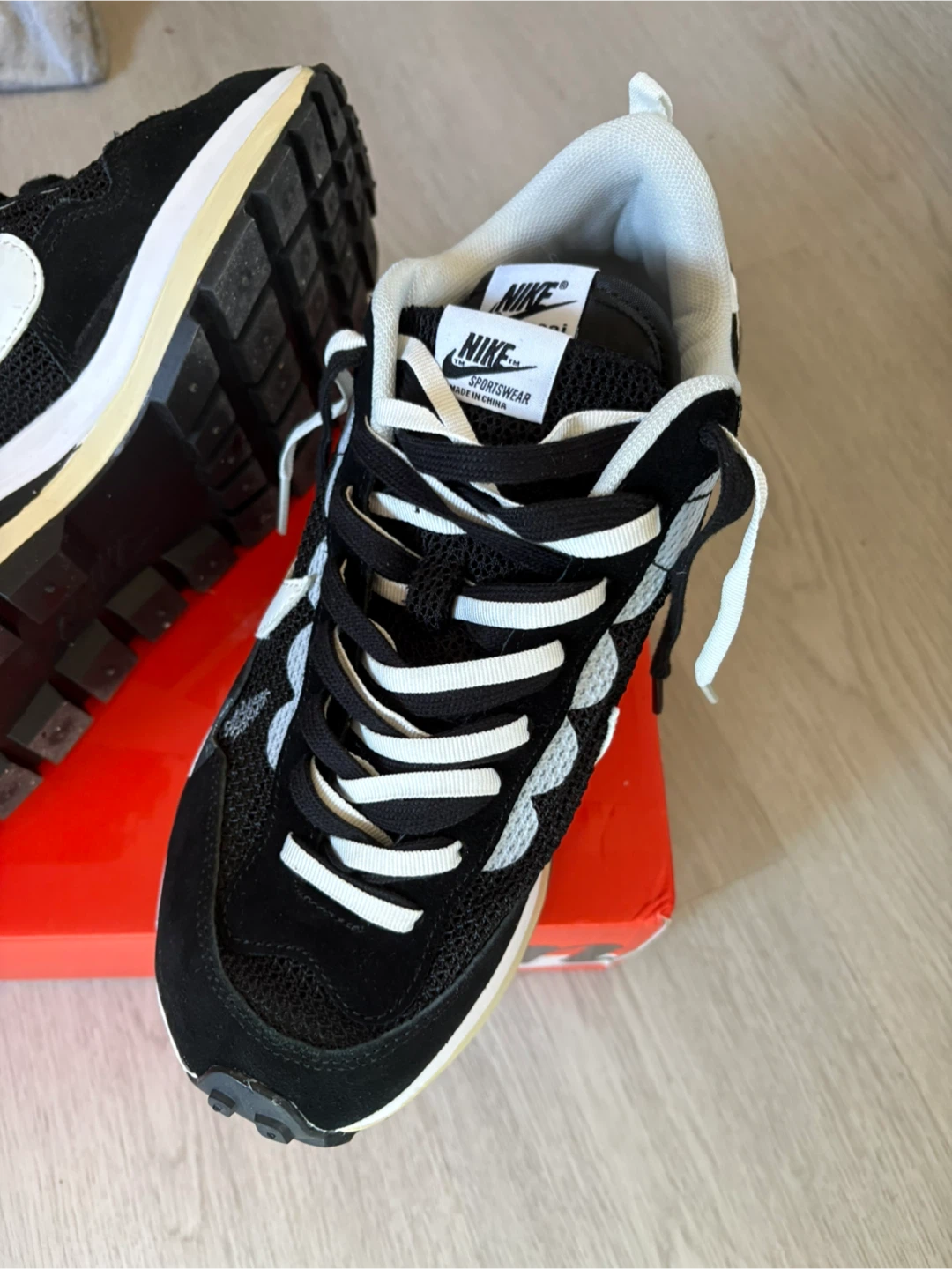 Nike Sacai Vaporwaffle Sneakers - photo 4