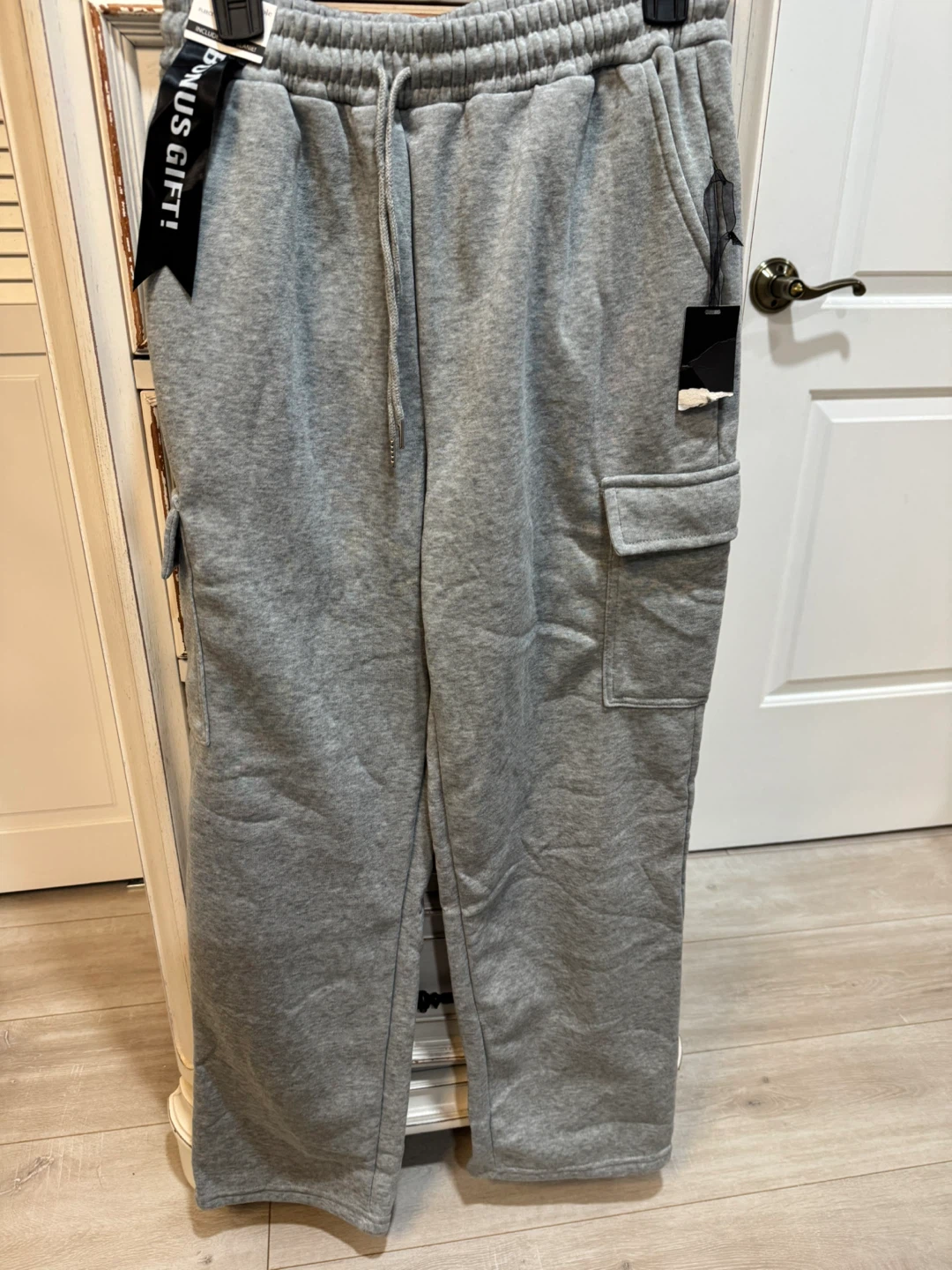 Elizabeth & Nicole Fleece Wide Leg Grey Cargo Sweatpants - photo 5