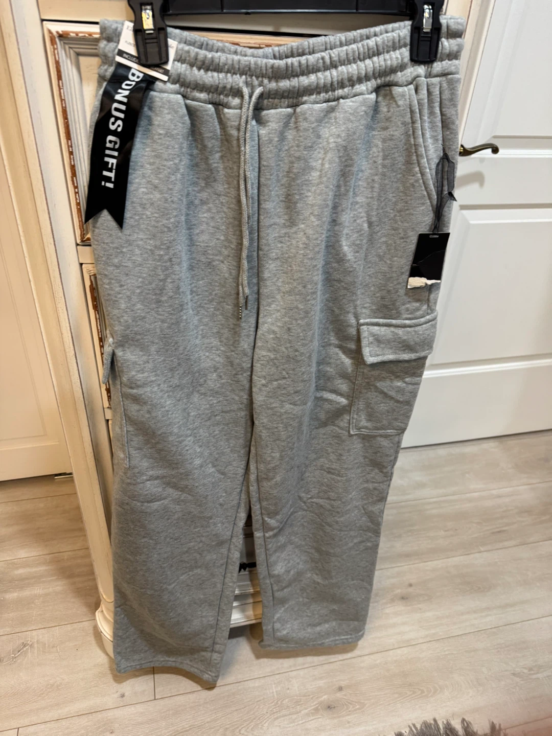 Elizabeth & Nicole Fleece Wide Leg Grey Cargo Sweatpants - photo 3