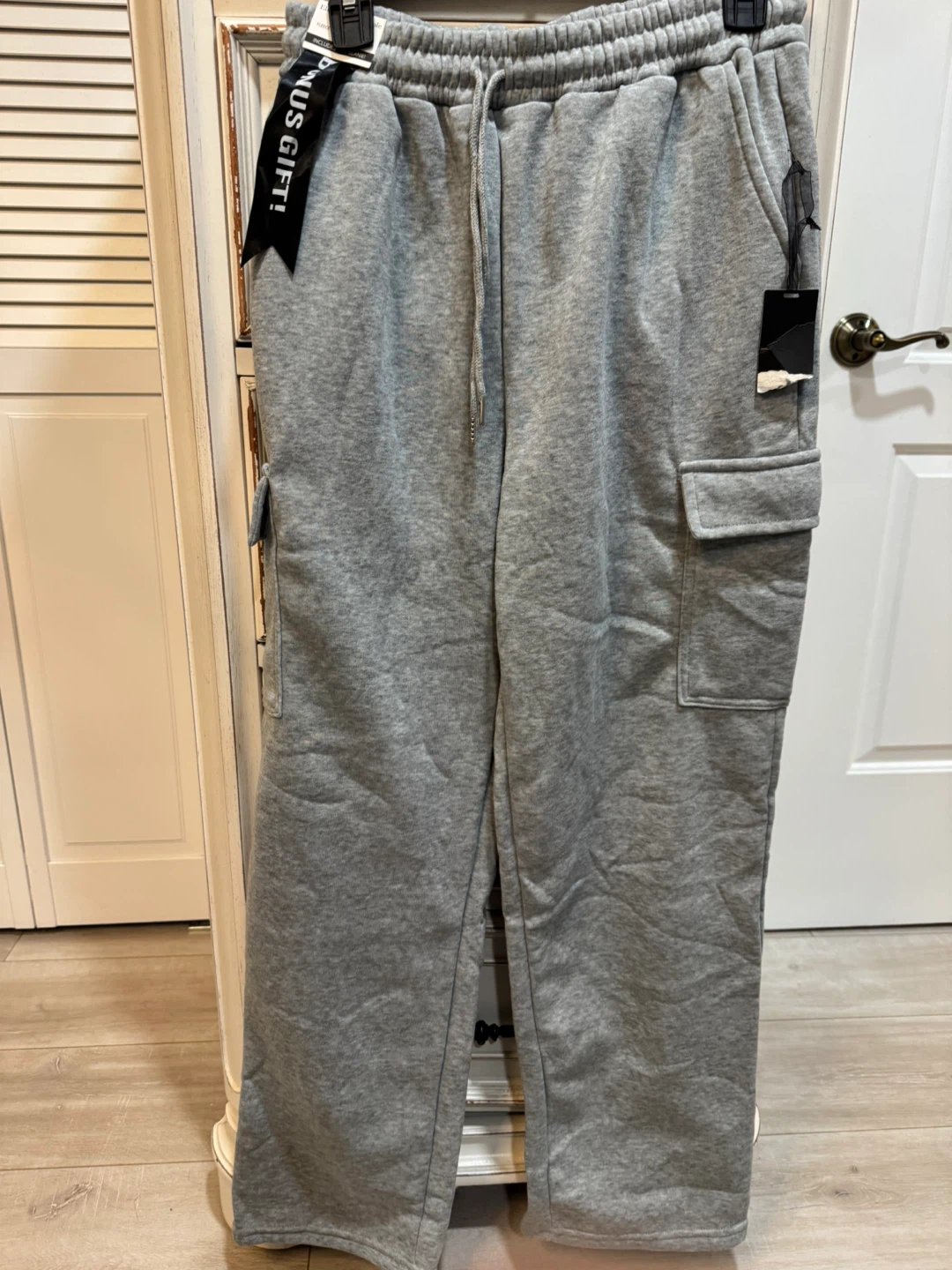 Elizabeth & Nicole Fleece Wide Leg Grey Cargo Sweatpants - photo 4