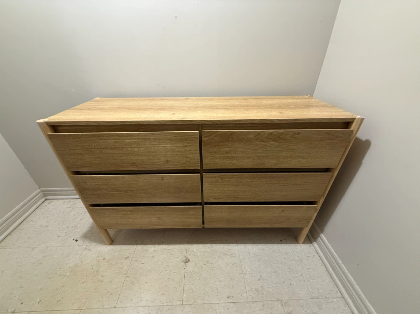 Brand new Oak finish dresser with 6 drawers - photo 2
