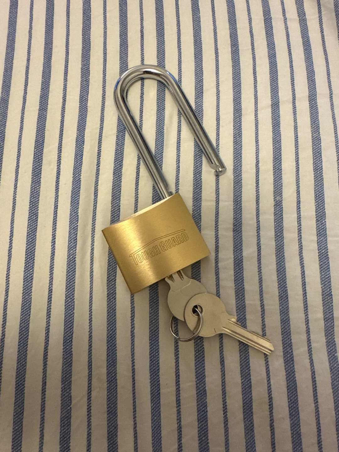 Tough Guard Padlock with 2 Keys - photo 2