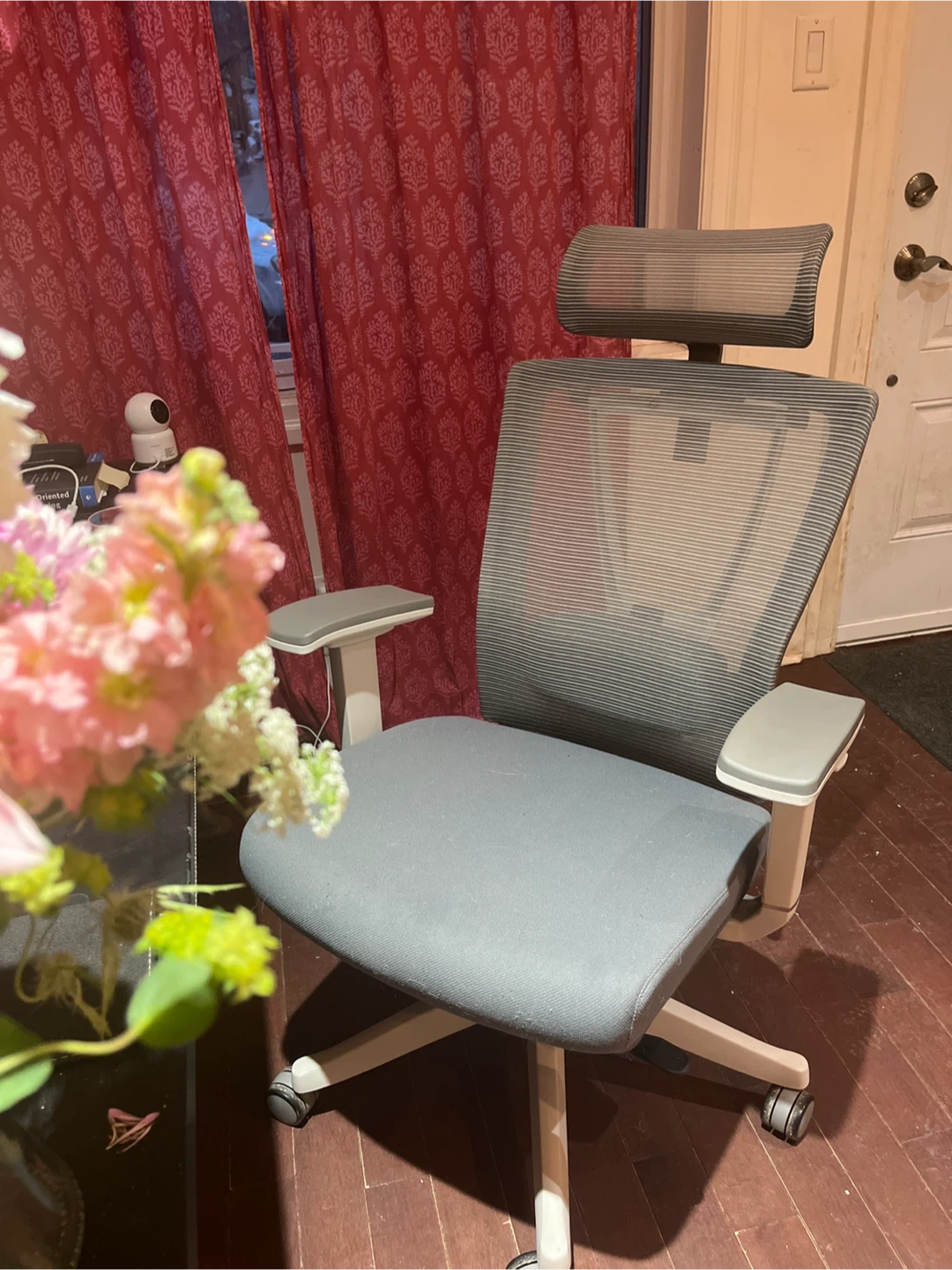 EffyDesk Ergonomic Office Chair (AeryChair) – Almost New