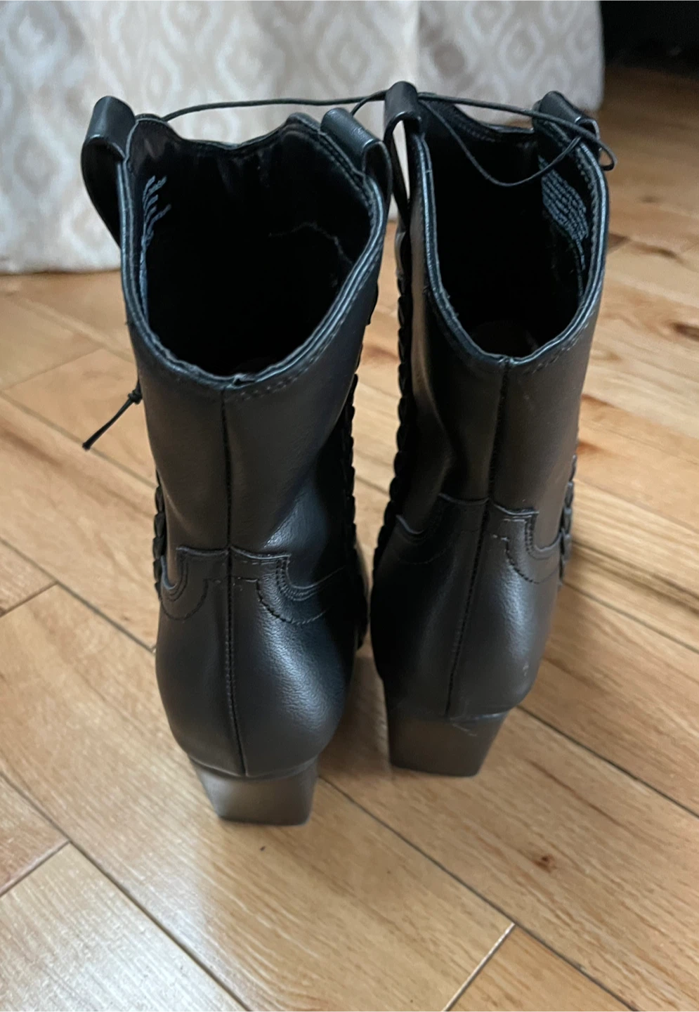 Brand new Dolce Vita Black Leather Ankle Boots - Size 7 - photo 2