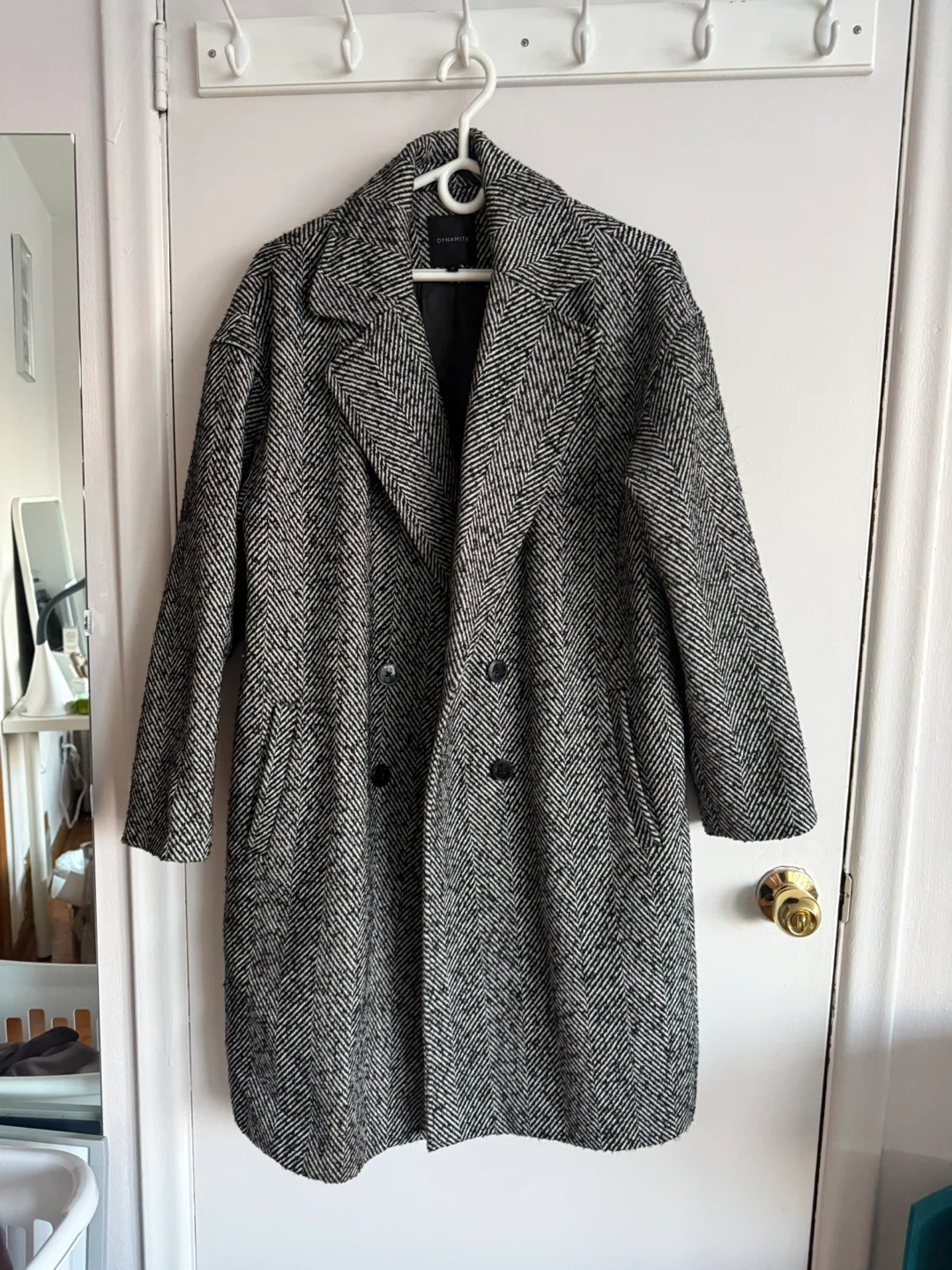 Womens Medium Herringbone Wool Blend Coat