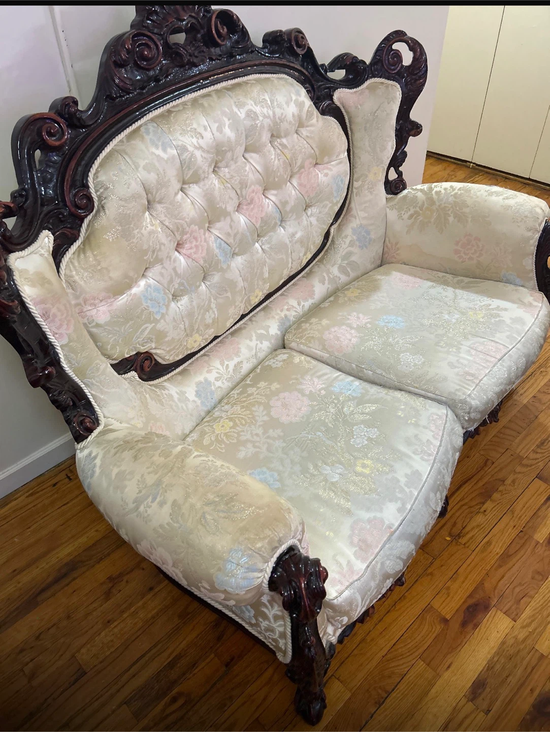 2 Vintage Ornate Carved Wood set - Floral Upholstery - photo 4