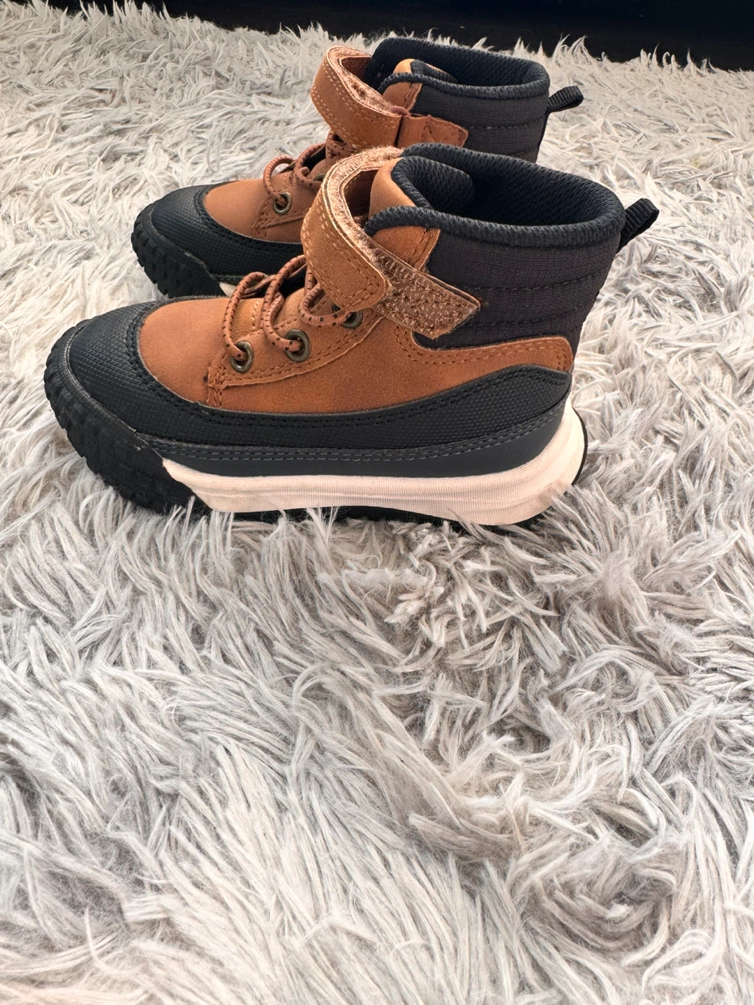 Joe Fresh Toddler Boots Size 7 - photo 3