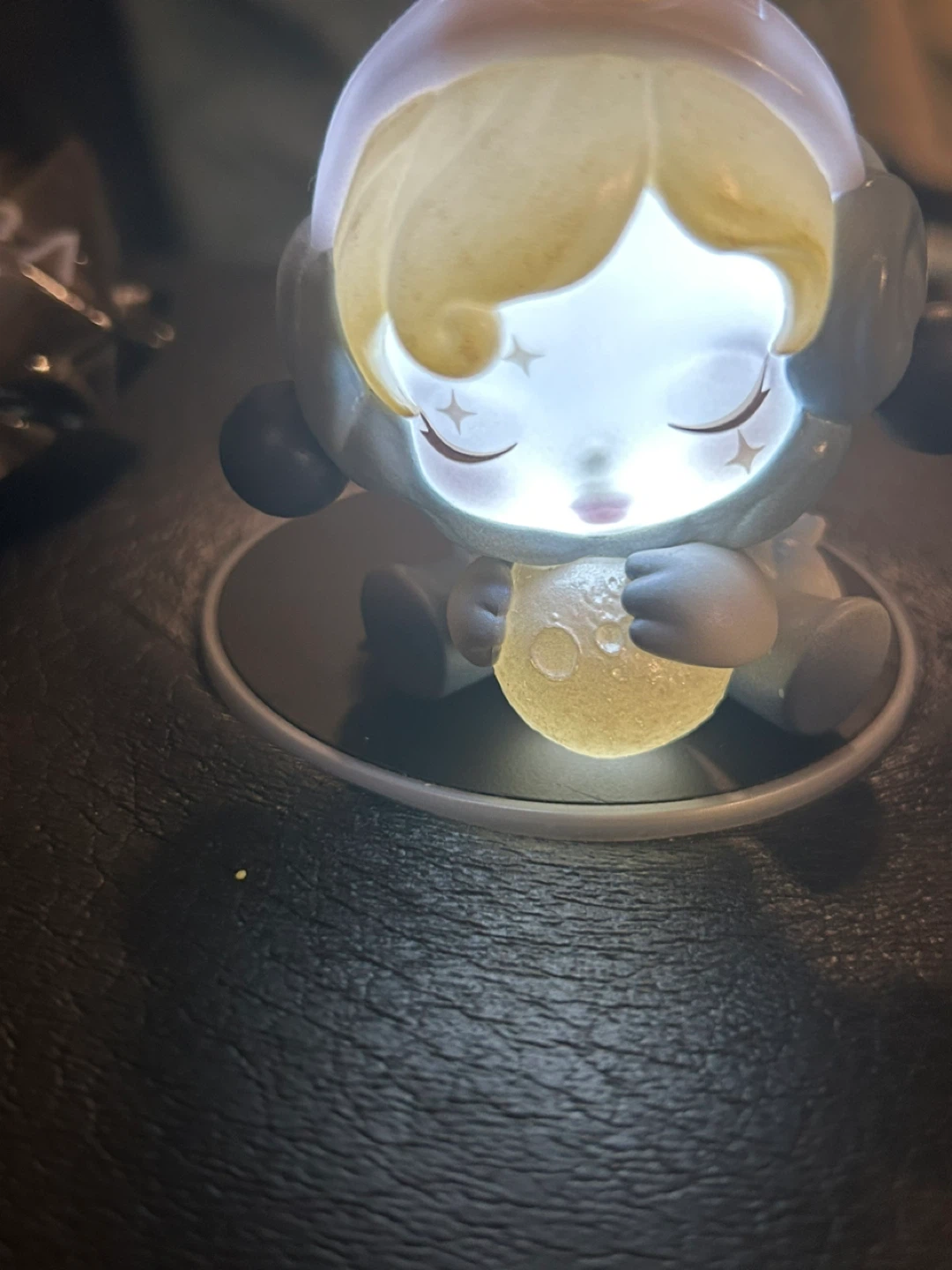 POP MART Figure - photo 5