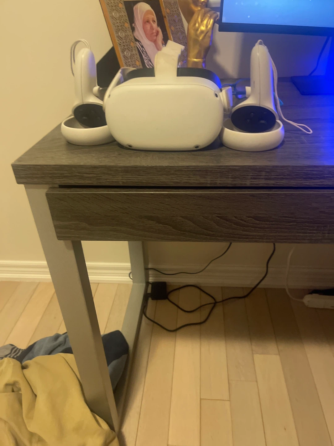 Meta Quest 2 VR Headset with Controllers