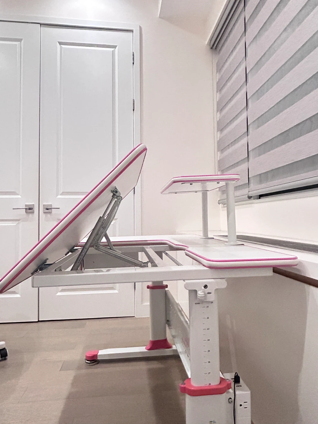 Adjustable Kids Study Desk with Lift Top - photo 3