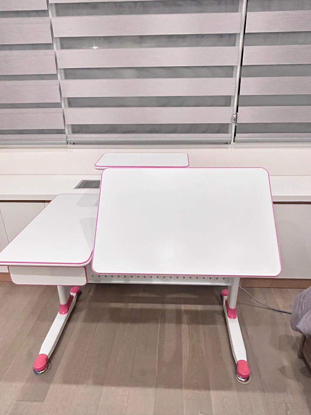 Adjustable Kids Study Desk with Lift Top - photo 5