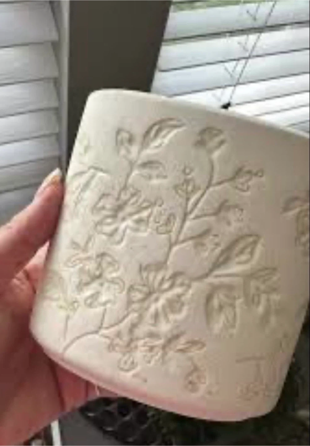 New Embossed Floral ceramic toothbrush holder