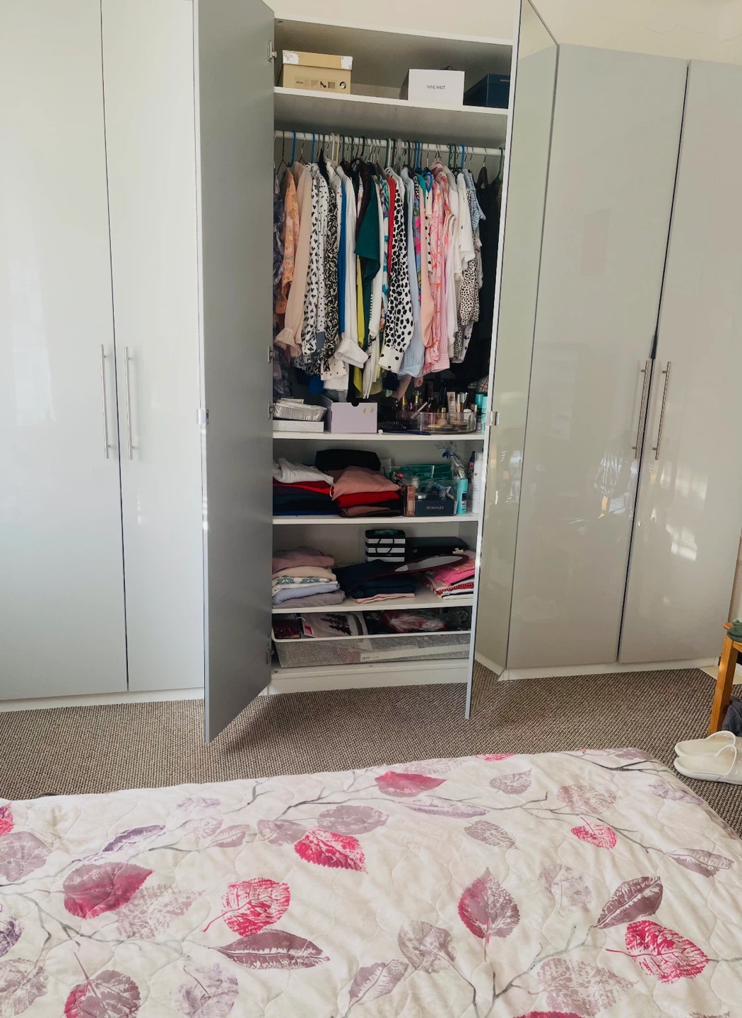 Large White Gloss Wardrobe with Mirrored Doors - photo 2