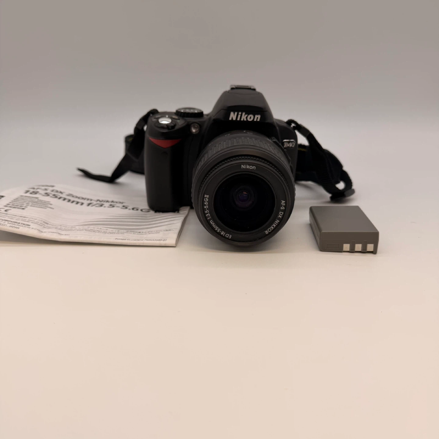Nikon D40 DSLR Camera with 18-55mm Lens