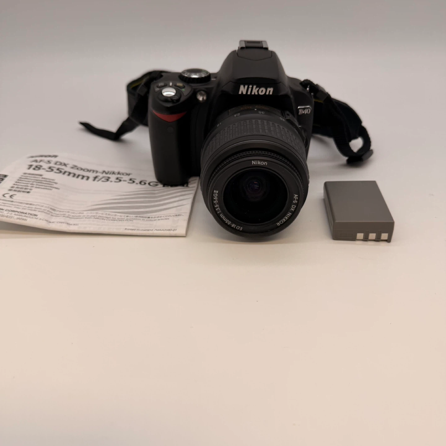 Nikon D40 DSLR Camera with 18-55mm Lens - photo 2