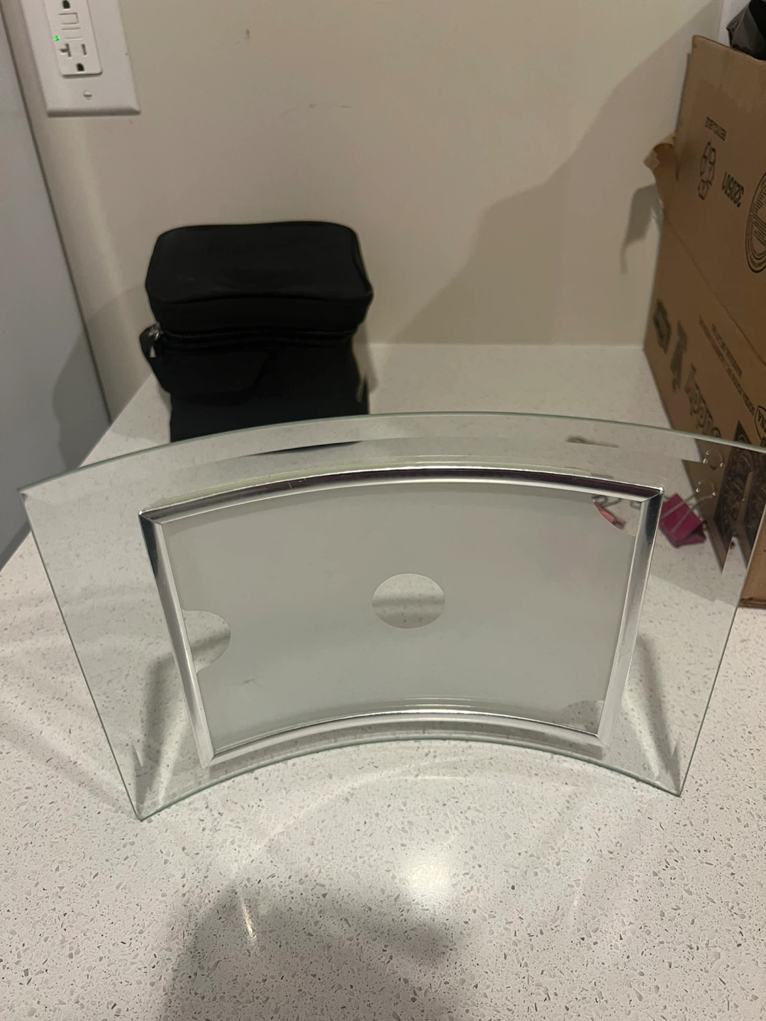 Curved Glass Picture Frame