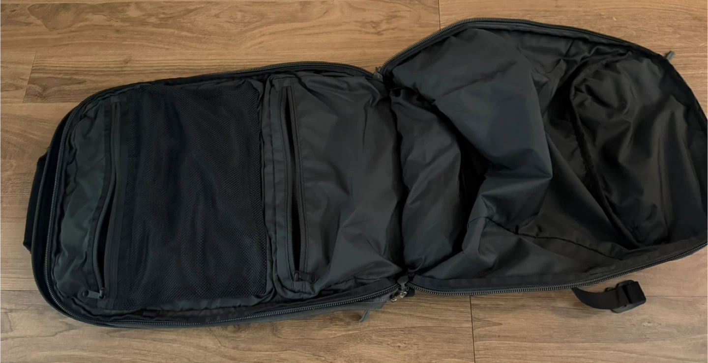 Travel backpack - photo 2